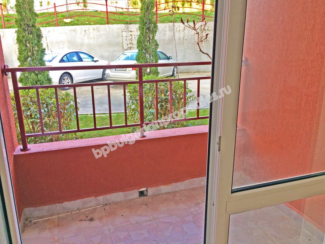 Меблированная студия на первой линии моря для продажи в курорте Святой Влас