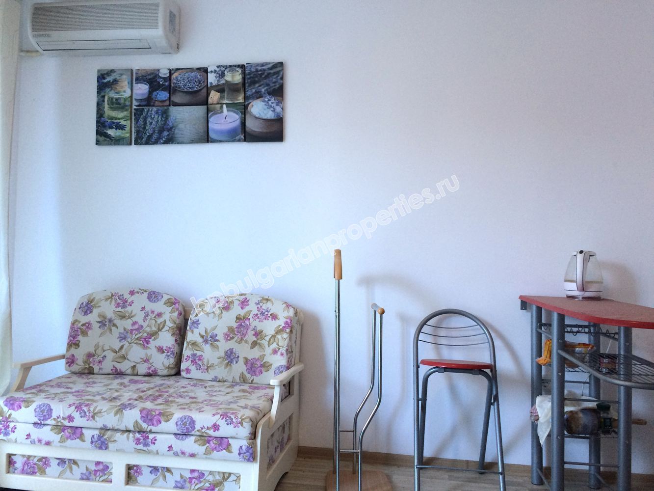 Меблированная студия на первой линии моря для продажи в городе Несебр