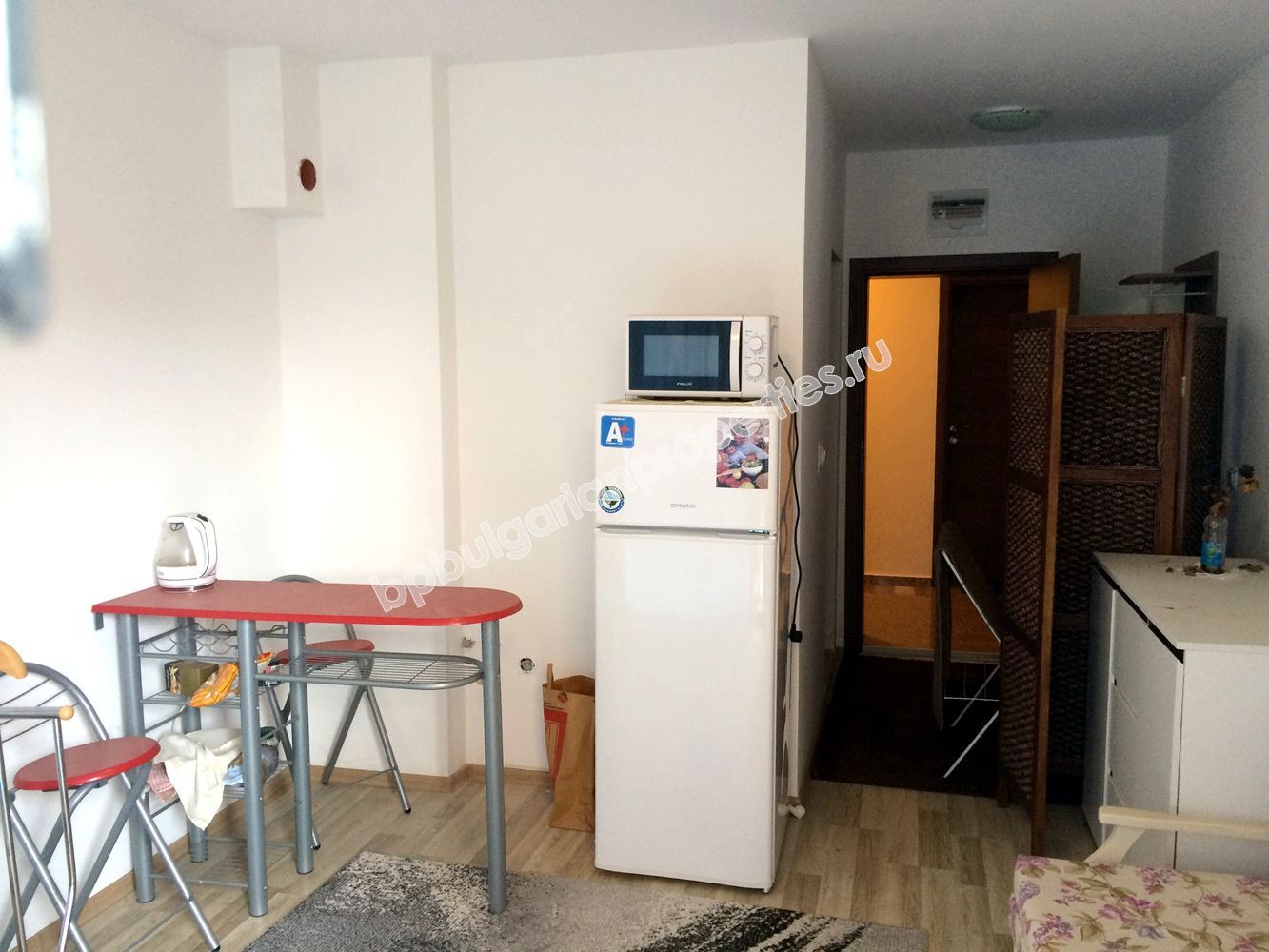 Меблированная студия на первой линии моря для продажи в городе Несебр