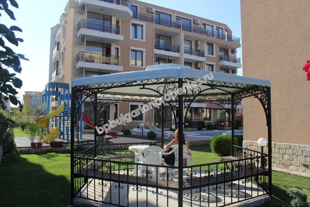 Апартаменты для летнего отдыха - комплекс РИФ, Равда Апартаменты для летнего отдыха - комплекс РИФ, Равда