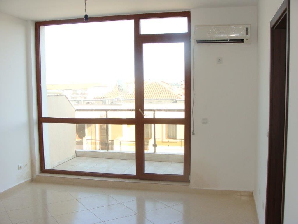 Напрямую от застройщика! Двухкомнатная квартира в Равде, к-с РИФ