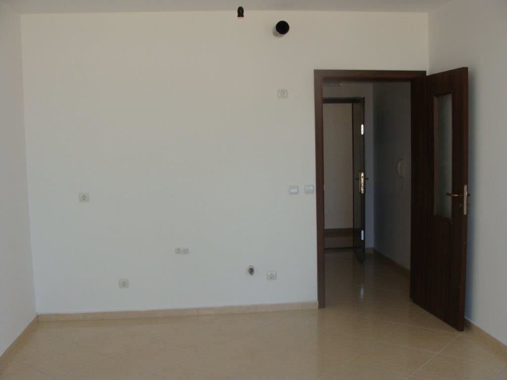 Напрямую от застройщика! Двухкомнатная квартира в Равде, к-с РИФ