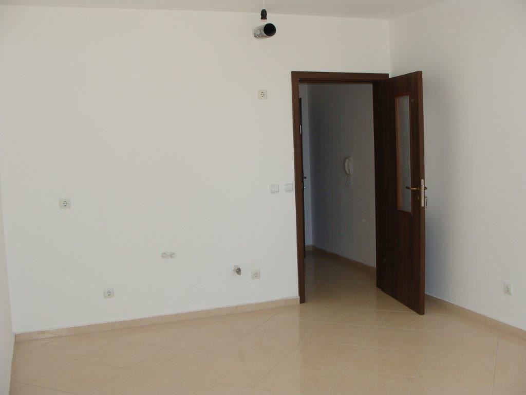 Напрямую от застройщика! Двухкомнатная квартира в Равде, к-с РИФ