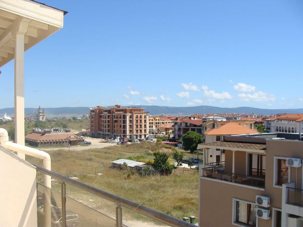 Напрямую от застройщика! Двухкомнатная квартира в Равде, к-с РИФ