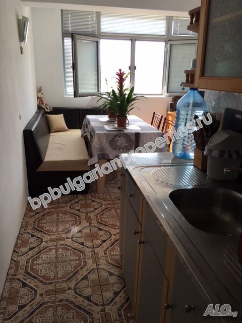 Двухкомнатная квартира на продажу в жилом районе Меден Рудник, зона Б - Бургас