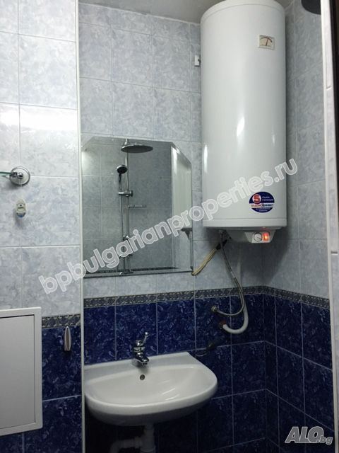 Двухкомнатная квартира на продажу в жилом районе Меден Рудник, зона Б - Бургас