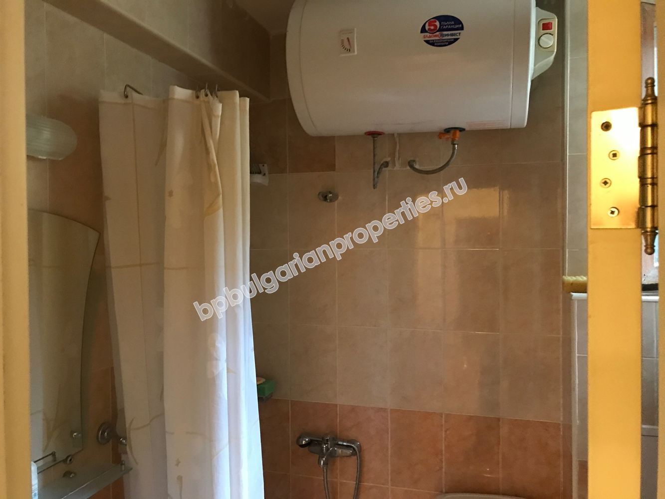 Меблированная двухкомнатная квартира на продажу близко к пляжу в курорте Святой Влас