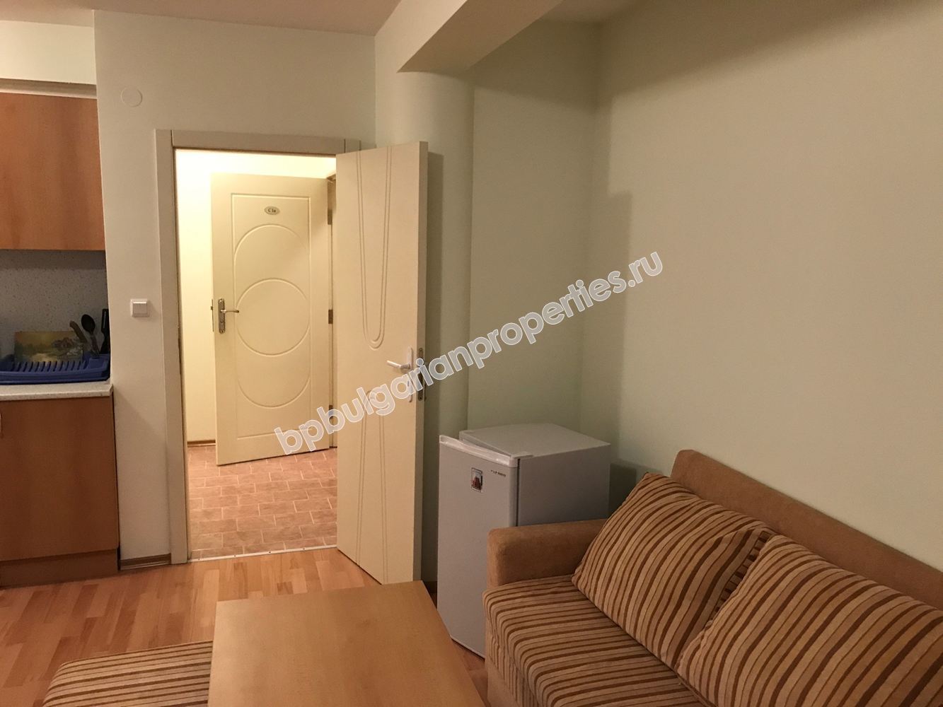 Меблированная двухкомнатная квартира на продажу близко к пляжу в курорте Святой Влас