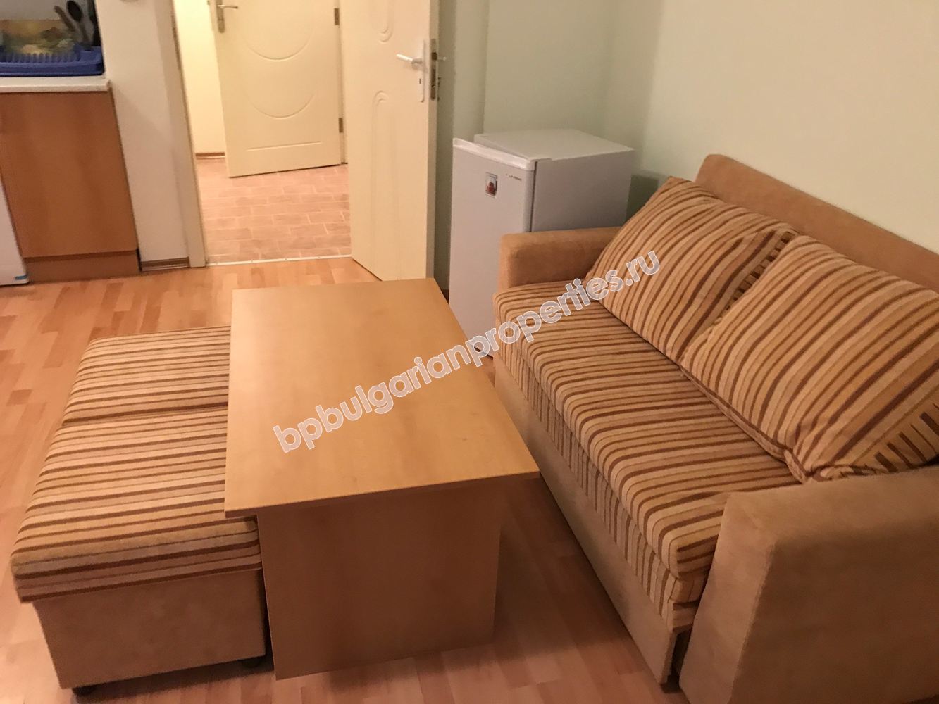 Меблированная двухкомнатная квартира на продажу близко к пляжу в курорте Святой Влас