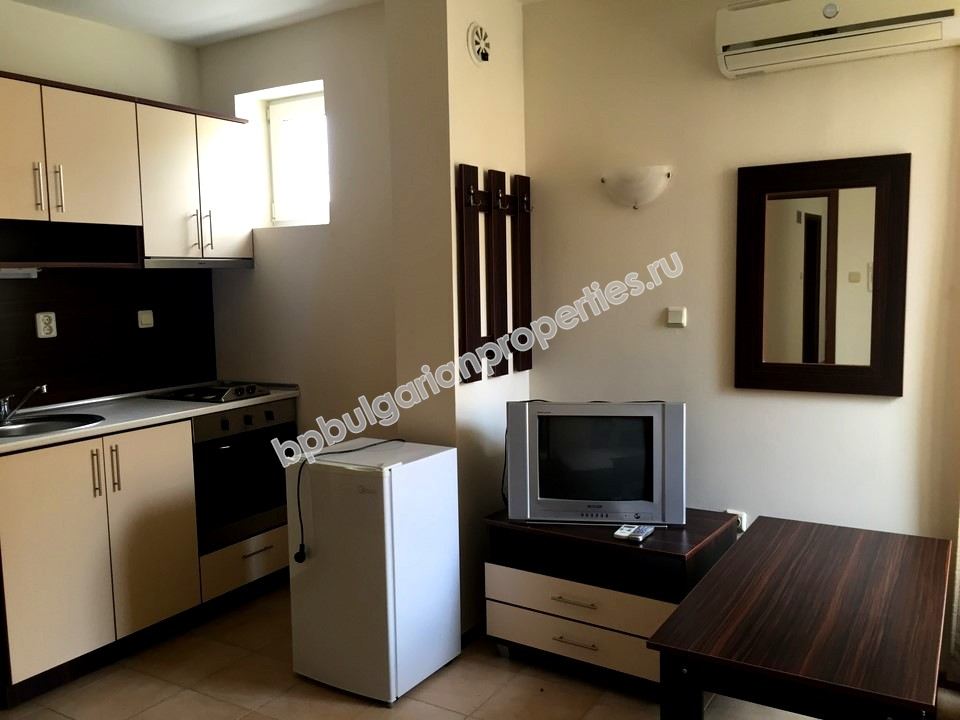 Меблированная студия для продажи в красивом комплексе в курорте Свети Влас