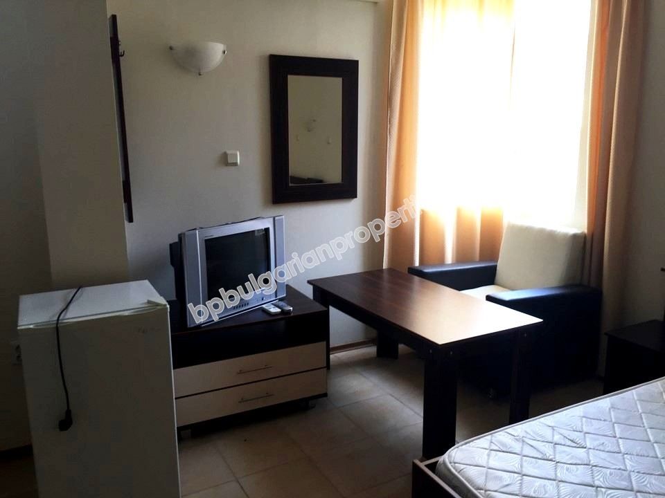 Меблированная студия для продажи в красивом комплексе в курорте Свети Влас