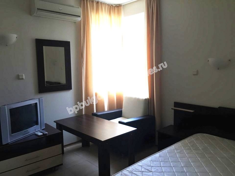 Меблированная студия для продажи в красивом комплексе в курорте Свети Влас