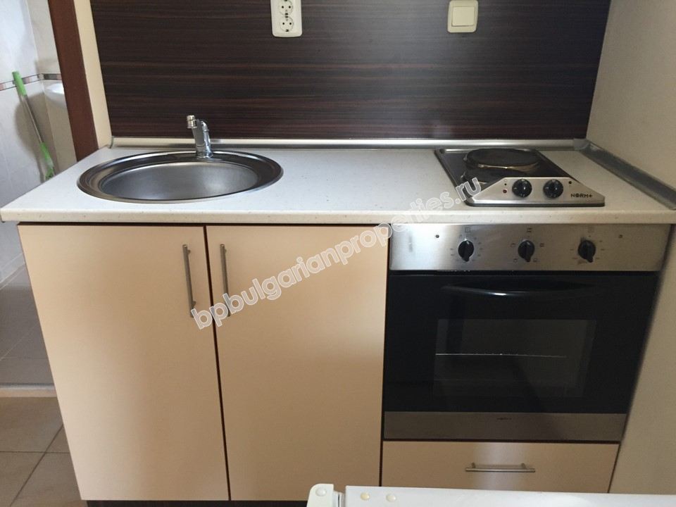 Меблированная студия для продажи в красивом комплексе в курорте Свети Влас