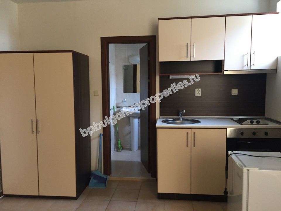 Меблированная студия для продажи в красивом комплексе в курорте Свети Влас