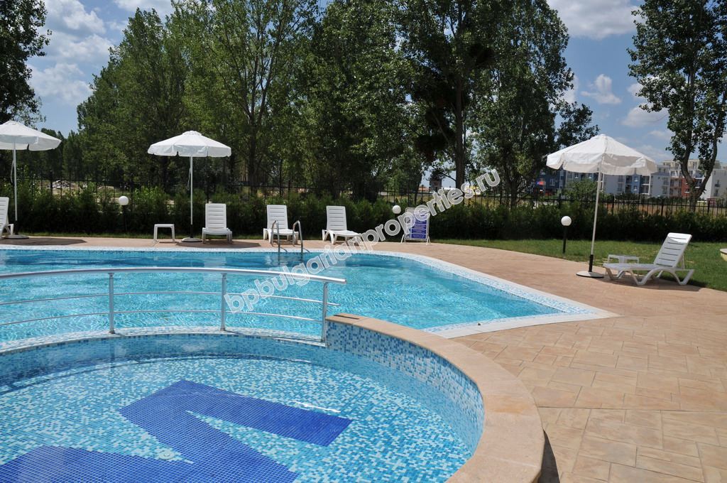 Дешеная меблированная студия на продажу в курорте Солнечный Берег