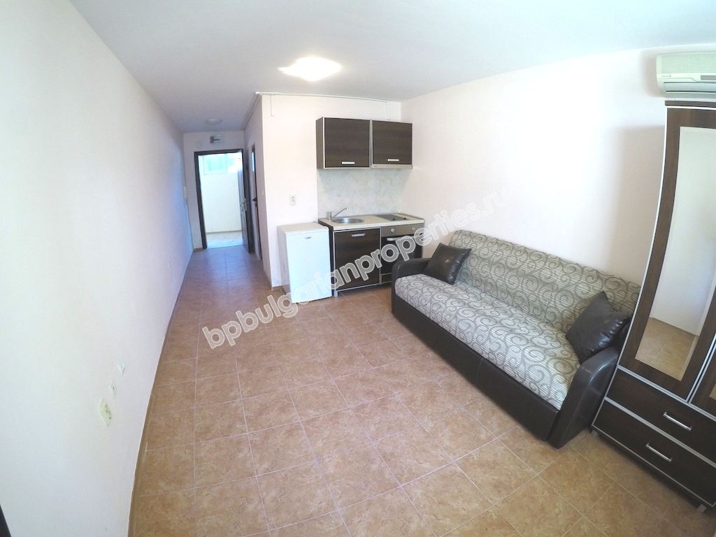 Дешеная меблированная студия на продажу в курорте Солнечный Берег