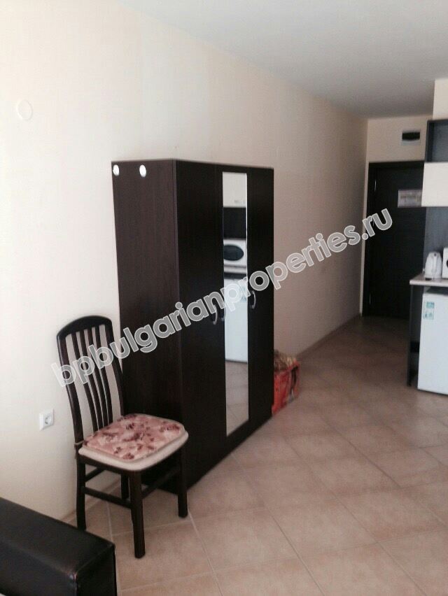 Меблированная просторная студия на продажу в курорте Солнечный Берег