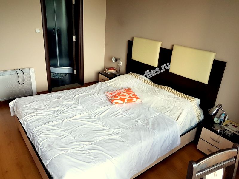 Меблированная двухкомнатная квартира на продажу вблизи пляжа в курорте Солнечный Берег