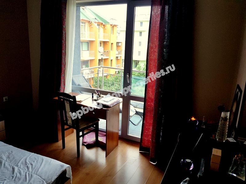 Меблированная двухкомнатная квартира на продажу вблизи пляжа в курорте Солнечный Берег