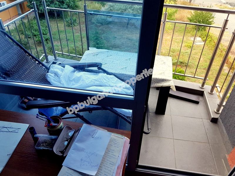 Меблированная двухкомнатная квартира на продажу вблизи пляжа в курорте Солнечный Берег