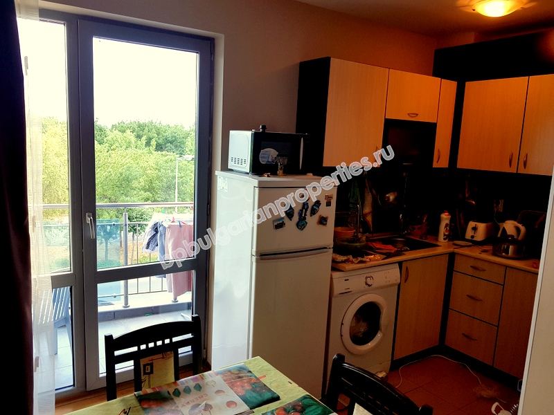 Меблированная двухкомнатная квартира на продажу вблизи пляжа в курорте Солнечный Берег