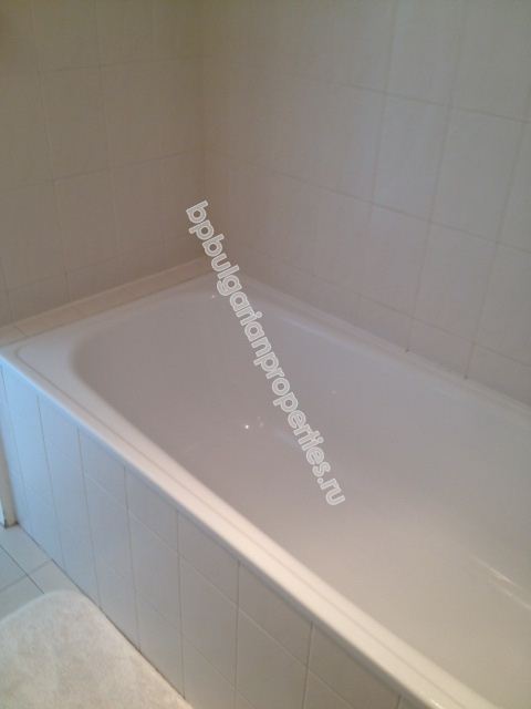 Двухкомнатная меблированная квартира на продажу в жилом районе города Бургас - Лазур