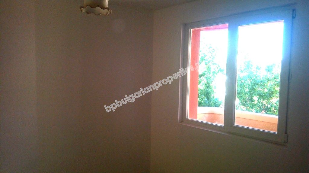 Студия без платы за обслуживание на второй линии у моря для продажи в курорте Равда