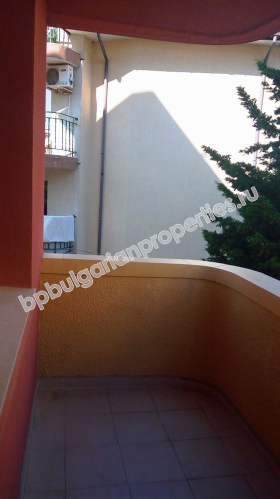 Студия без платы за обслуживание на второй линии у моря для продажи в курорте Равда