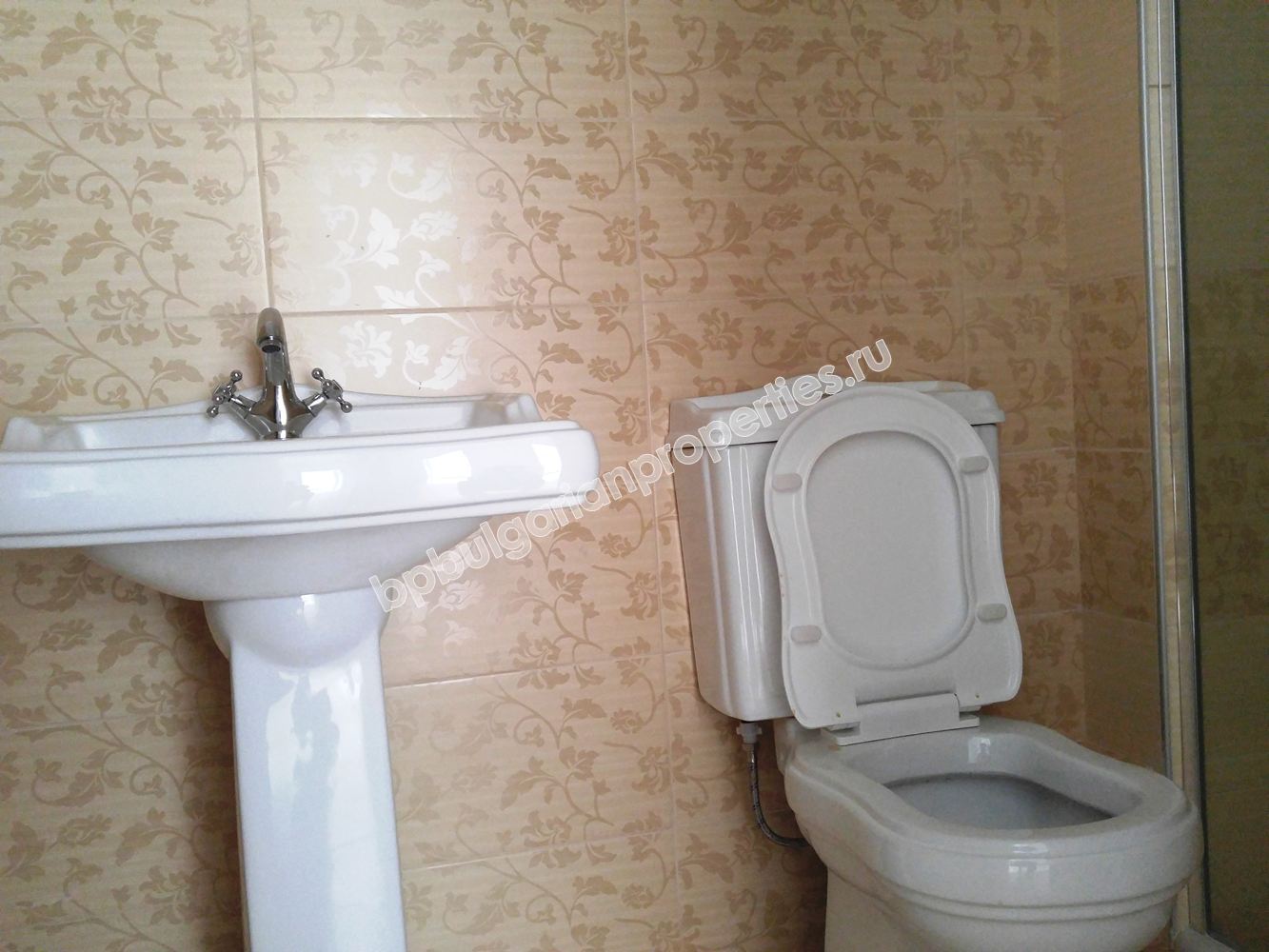 Люксовая двухкомнатная квартира на берегу моря на продажу в курорте Лозенец Люксовая двухкомнатная квартира на берегу моря на продажу в курорте Лозенец