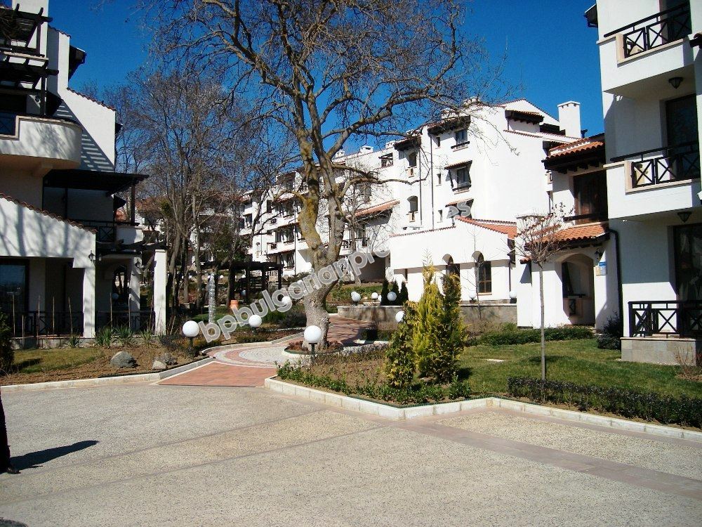 Люксовая двухкомнатная квартира на берегу моря на продажу в курорте Лозенец Люксовая двухкомнатная квартира на берегу моря на продажу в курорте Лозенец