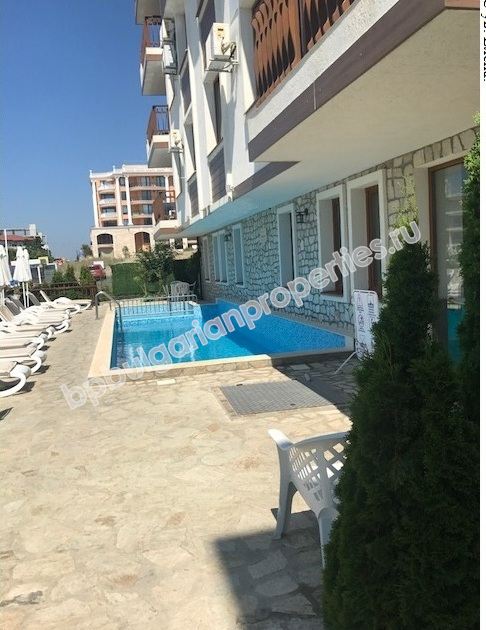 Новая студия на второй лиии от моря на продажу в курорте Святой Влас