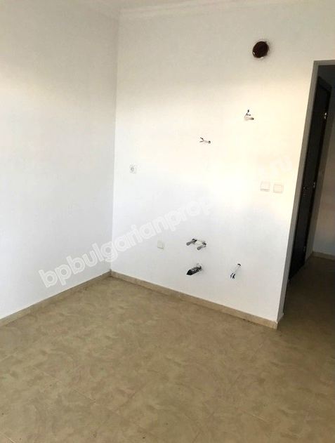 Новая студия на второй лиии от моря на продажу в курорте Святой Влас