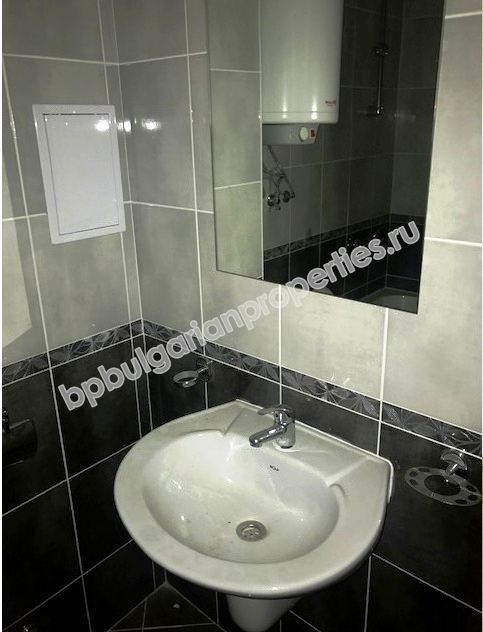 Новая студия на второй лиии от моря на продажу в курорте Святой Влас