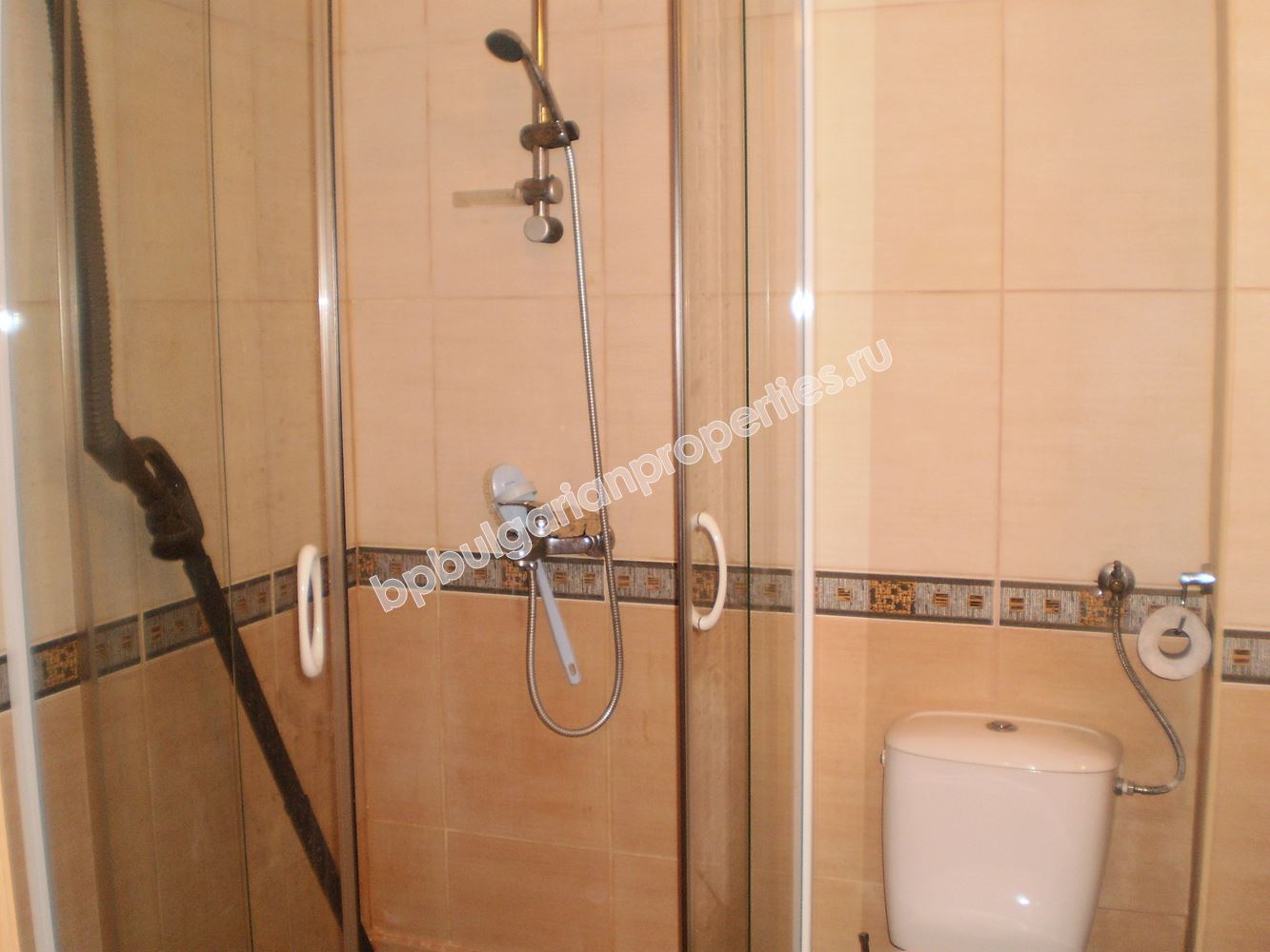 Меблированная студия в закрытом комплексе в центре Солнечного Берега