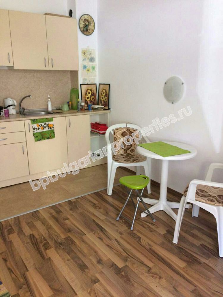 Меблированная студия близко к морю на продажу в курорте Святой Влас