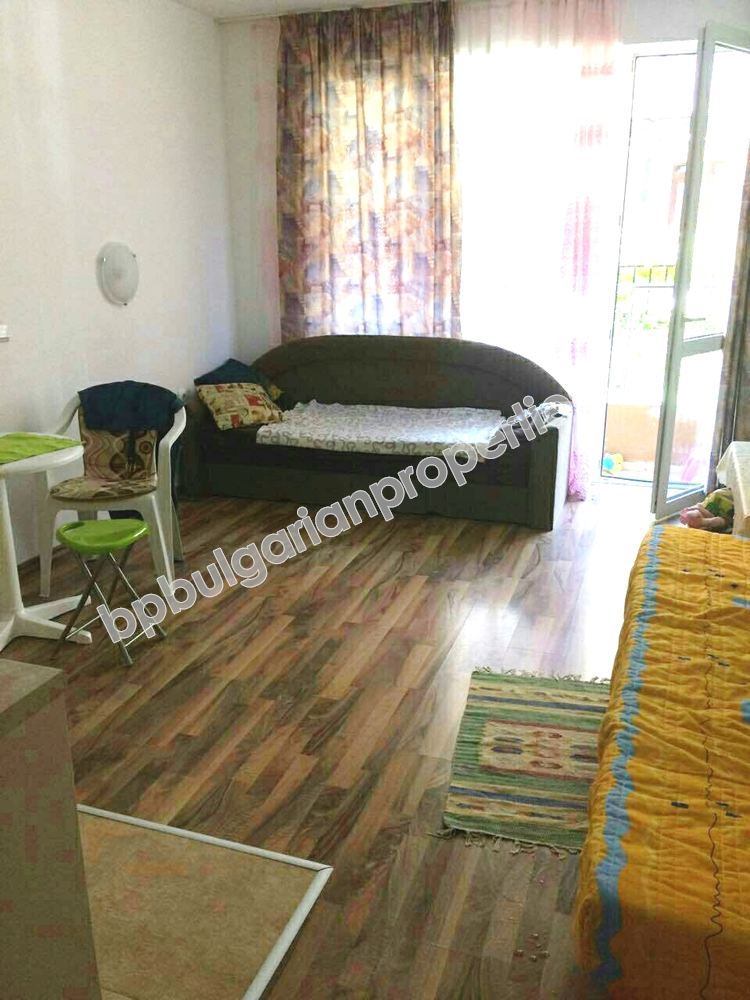 Меблированная студия близко к морю на продажу в курорте Святой Влас