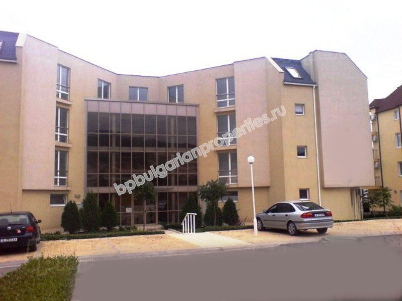 Меблированная двухкомнатная квартира близко к морю на продажу в курорте Святой Влас