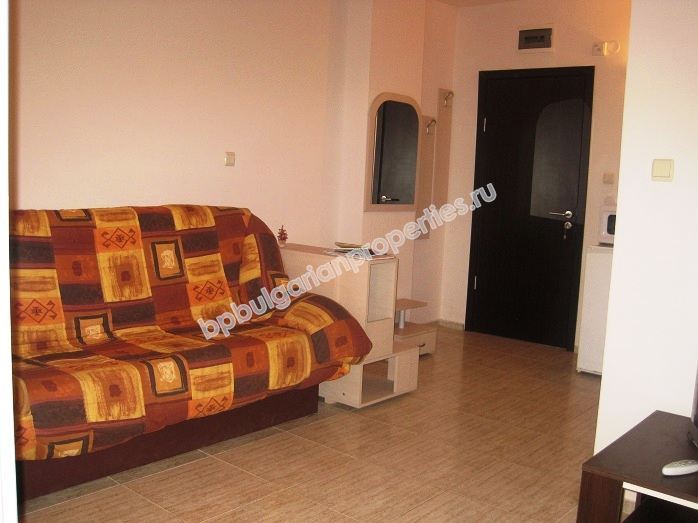 Недорогая квартира с одной спальней на продажу в к.к. Солнечный Берег