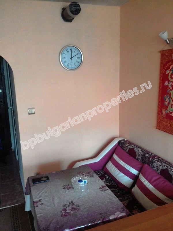 Дешевая меблированная студия на продажу в курорте Солнечный Берег