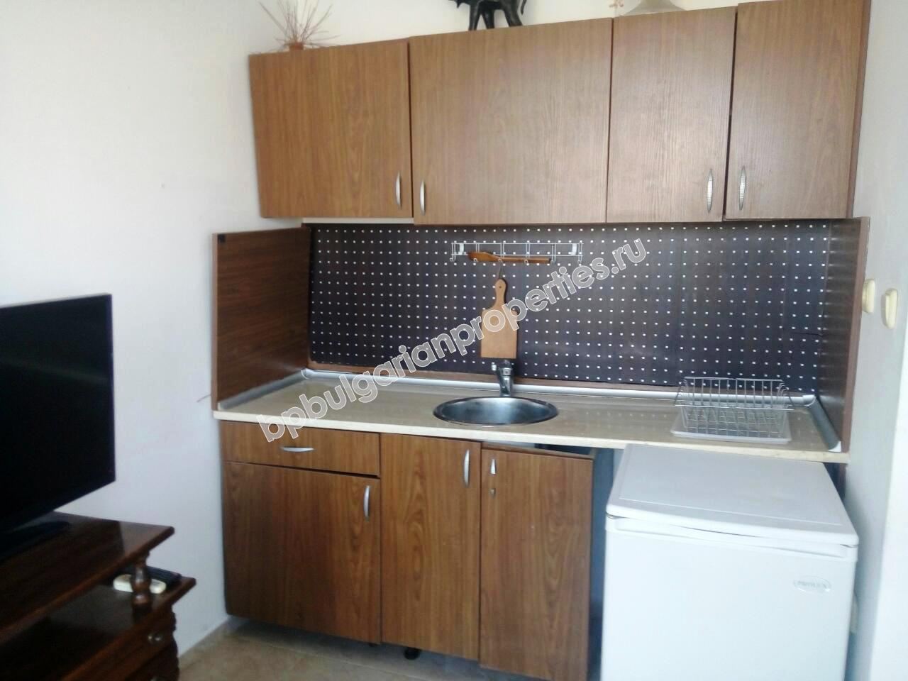 Меблированная двухкомнатная квартира с видом на море на продажу в курорте Солнечный Берег