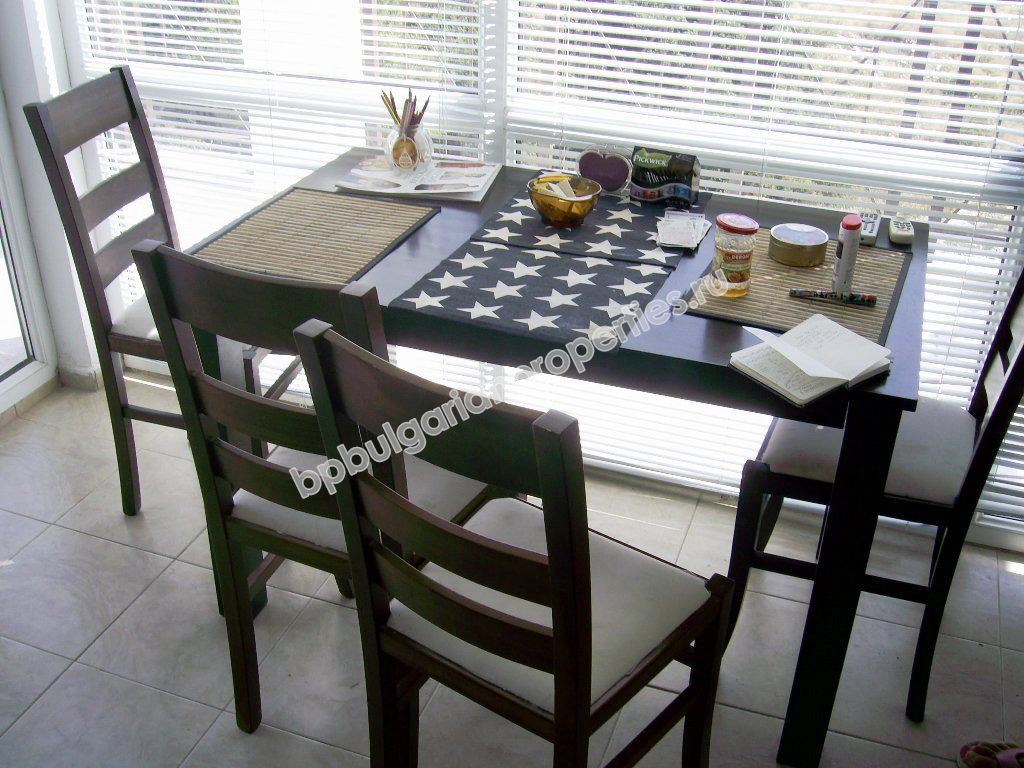 Меблированная двухкомнатная квартира с видом на море на продажу в курорте Солнечный Берег