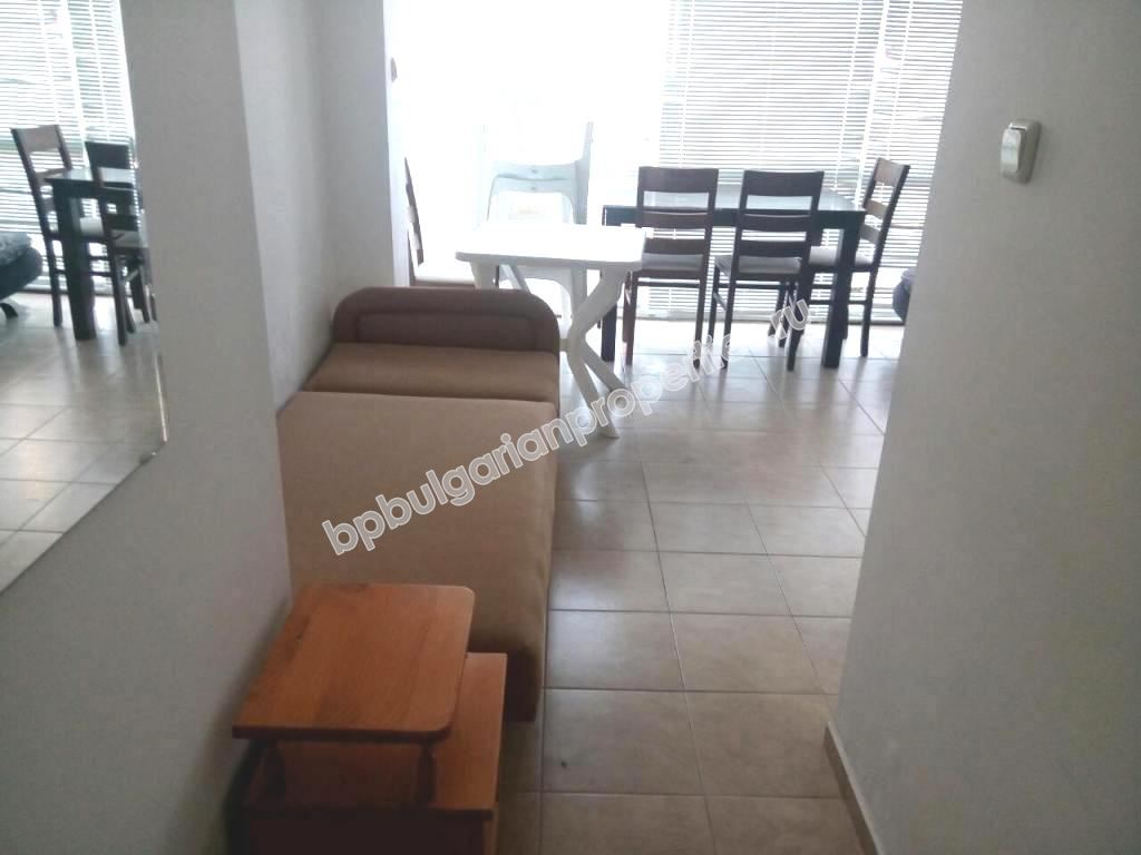 Меблированная двухкомнатная квартира с видом на море на продажу в курорте Солнечный Берег