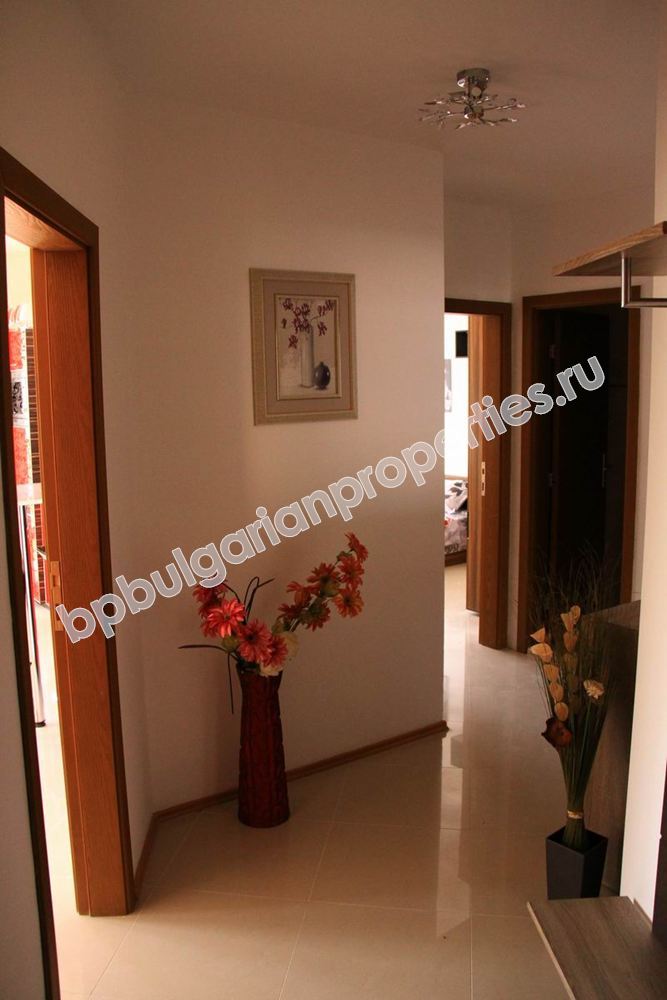 Двухкомнатная меблированная квартира на продажу в курорте Солнечный Берег