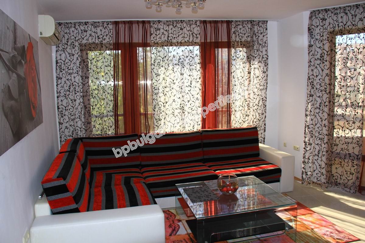 Двухкомнатная меблированная квартира на продажу в курорте Солнечный Берег