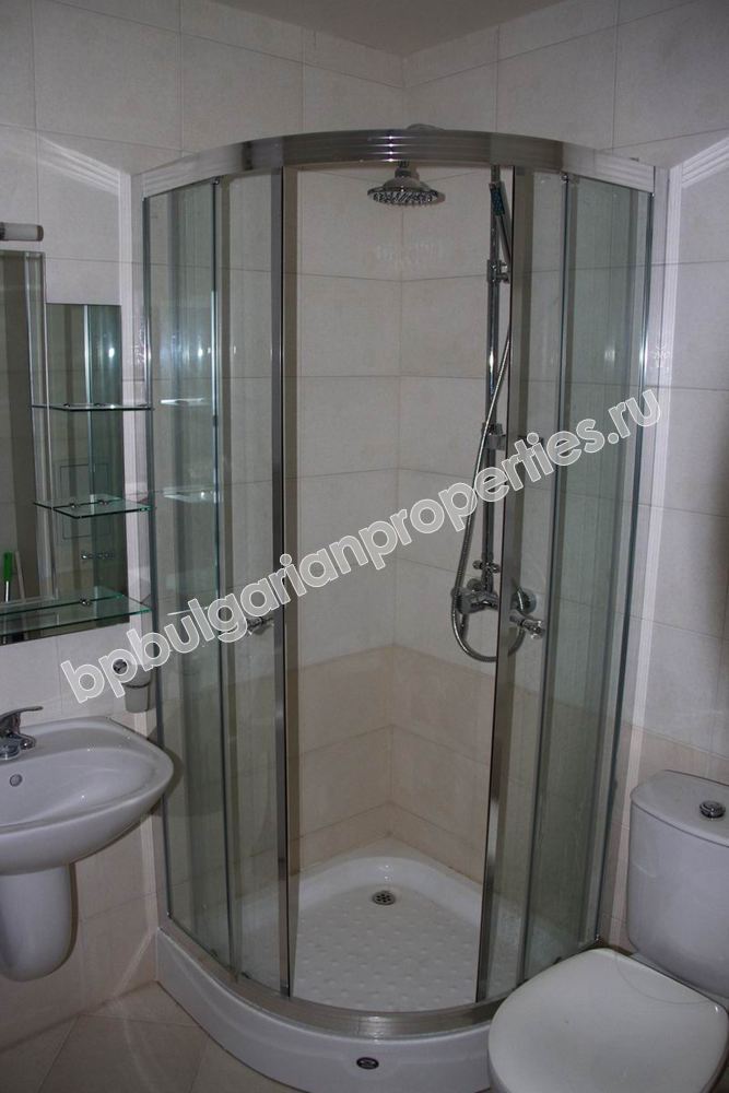 Двухкомнатная меблированная квартира на продажу в курорте Солнечный Берег