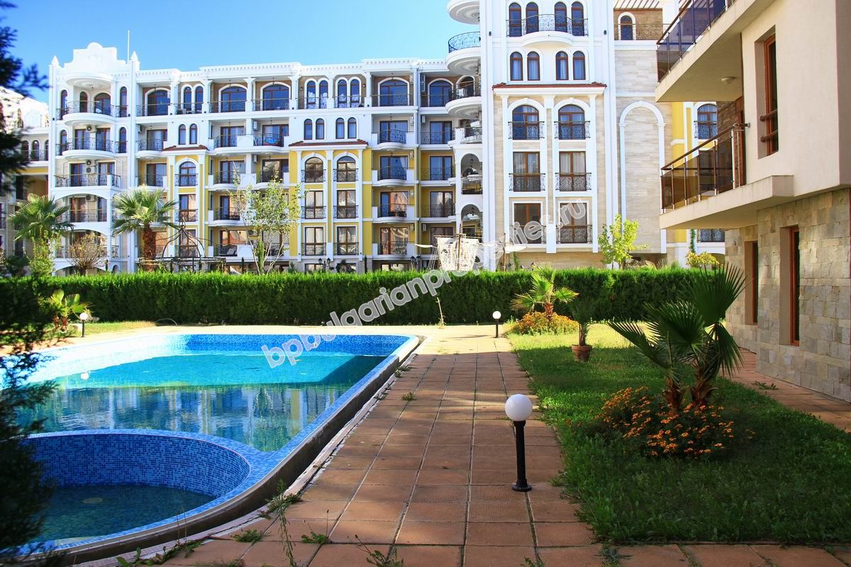 Двухкомнатная меблированная квартира на продажу в курорте Солнечный Берег