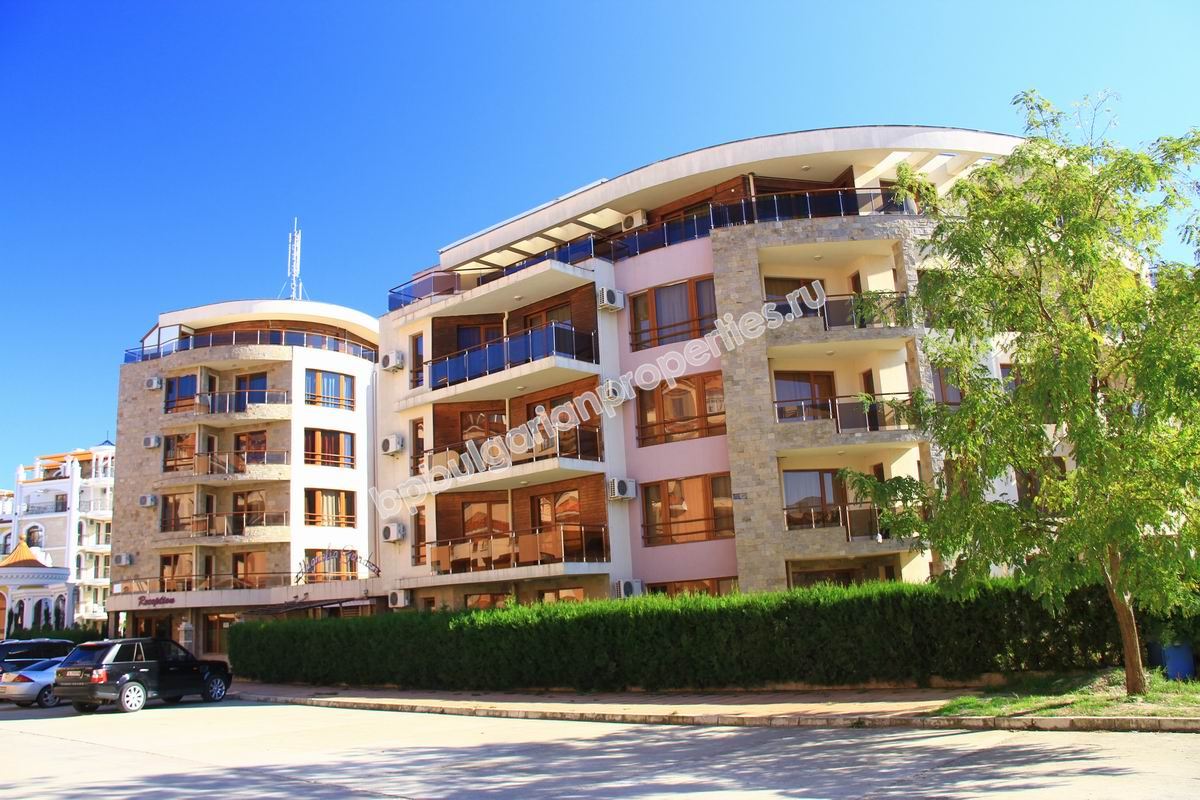 Двухкомнатная меблированная квартира на продажу в курорте Солнечный Берег