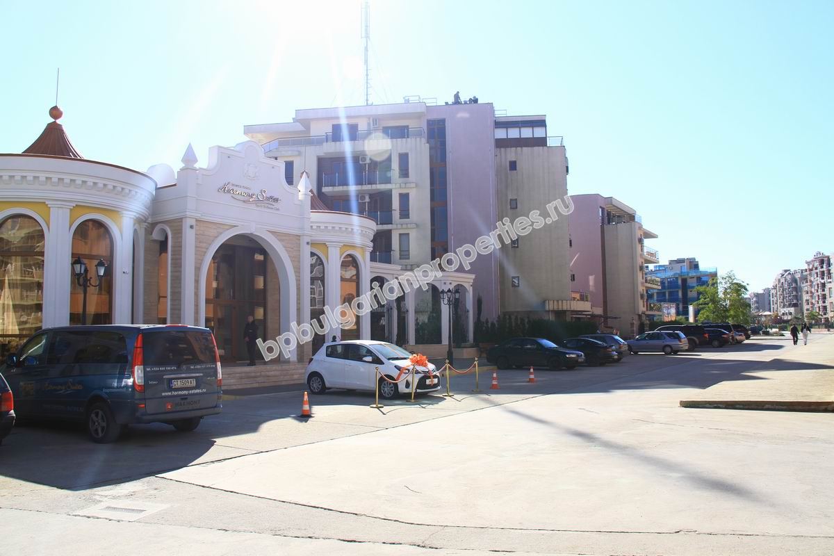 Двухкомнатная меблированная квартира на продажу в курорте Солнечный Берег