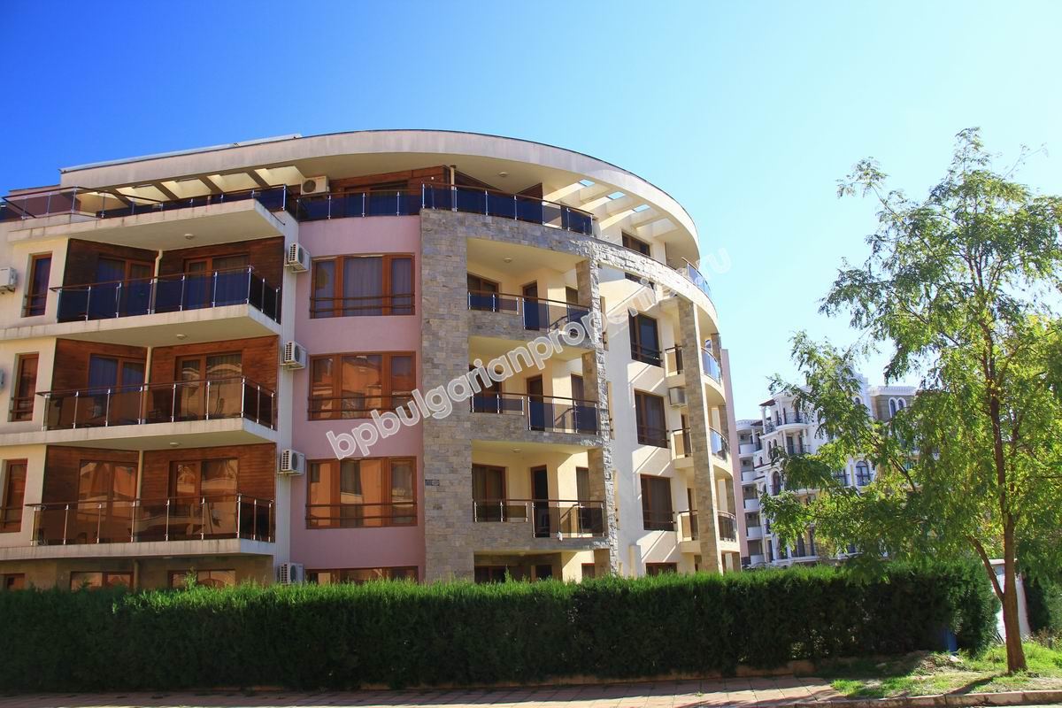 Двухкомнатная меблированная квартира на продажу в курорте Солнечный Берег