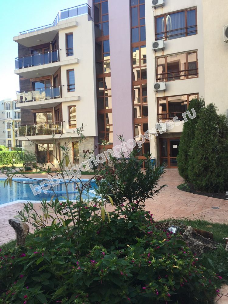 Двухкомнатная меблированная квартира на продажу в курорте Солнечный Берег